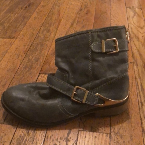 Cute green booties - Picture 2 of 3